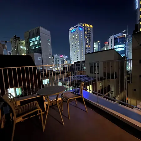 Le Lit Hotel
